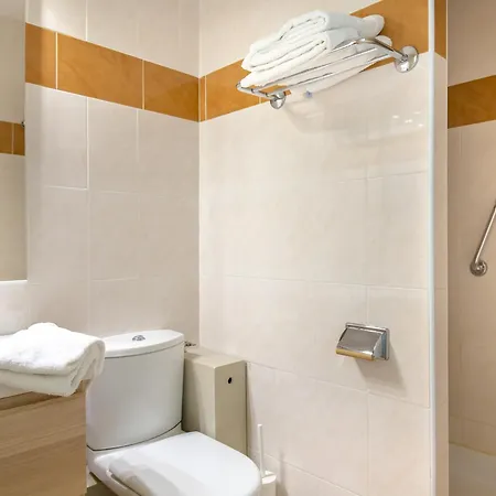 Climatisé Idéal: Et Centre-ville à Pied, Wifi Gratuit - Fr-1-466a-51 Appartement